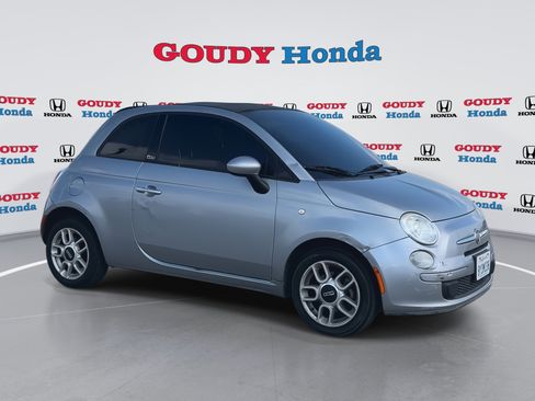 Used 2015 FIAT 500 Pop FWD image 2