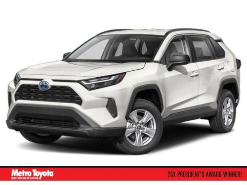 Used 2025 Toyota RAV4 LE AWD/4WD image 1