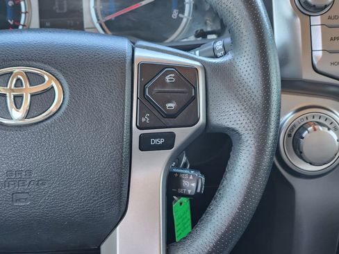 Used 2018 Toyota 4Runner SR5 image 27