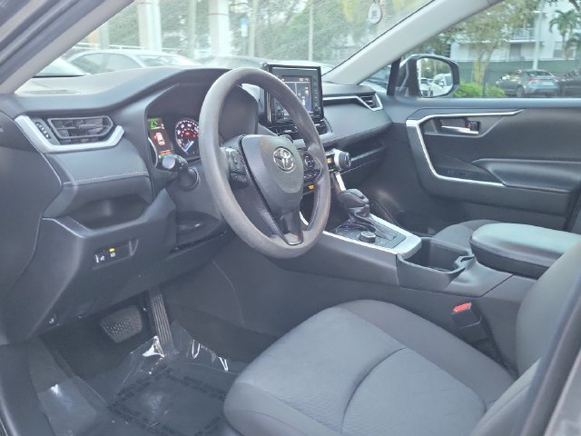 Used 2022 Toyota RAV4 XLE AWD/4WD image 10