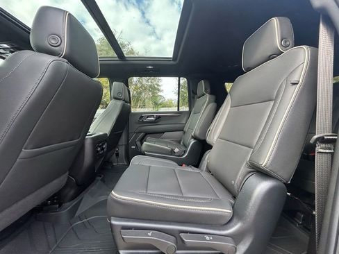 New 2026 Chevrolet Suburban Premier w/ Sun And Tow Package AWD/4WD image 13