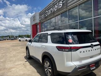 New 2026 Nissan Pathfinder SL FWD video 2