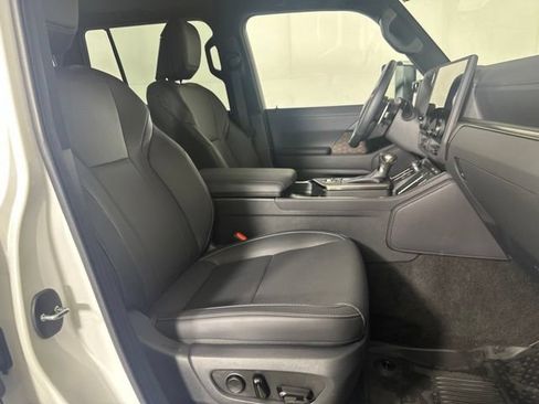 Used 2024 Lexus GX 550 w/ Accessory Package (2T) AWD/4WD image 28