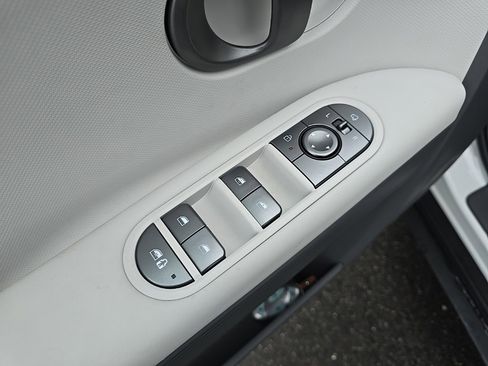 Certified 2025 Hyundai Ioniq 5 SEL image 23