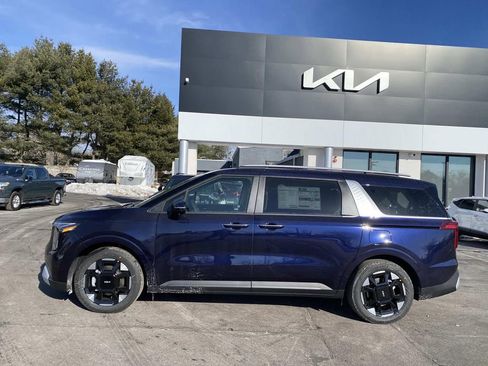New 2026 Kia Carnival EX image 2