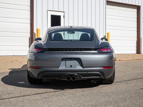 Used 2025 Porsche 718 Cayman image 6