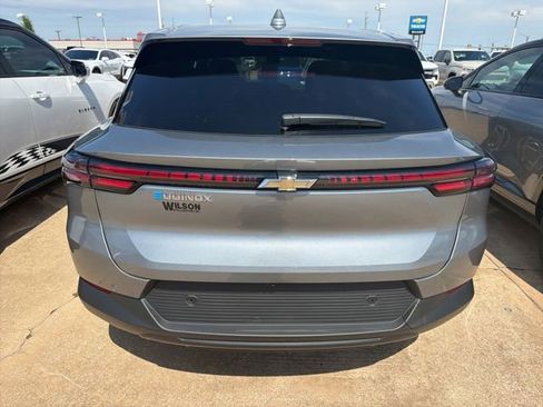 Used 2026 Chevrolet Equinox EV LT FWD image 5