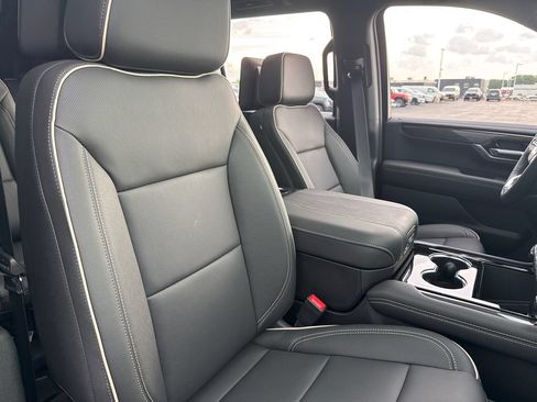 New 2026 GMC Yukon XL Elevation w/ Elevation Premium Package AWD/4WD image 40