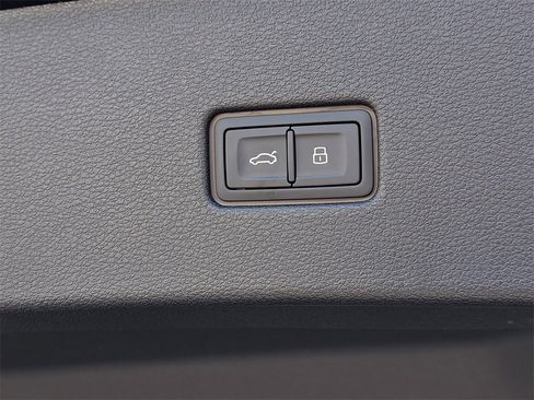 New 2026 Audi Q8 Premium Plus image 32