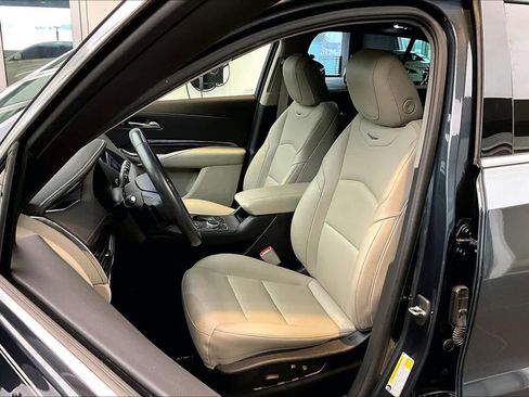 Used 2021 Cadillac XT4 Luxury image 14