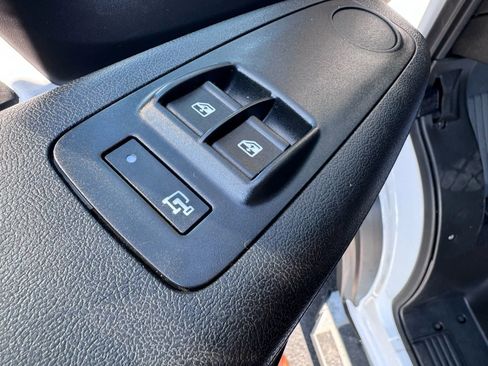 Used 2023 RAM ProMaster 2500 image 13