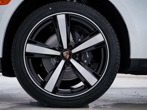 New 2026 Porsche Macan image 10