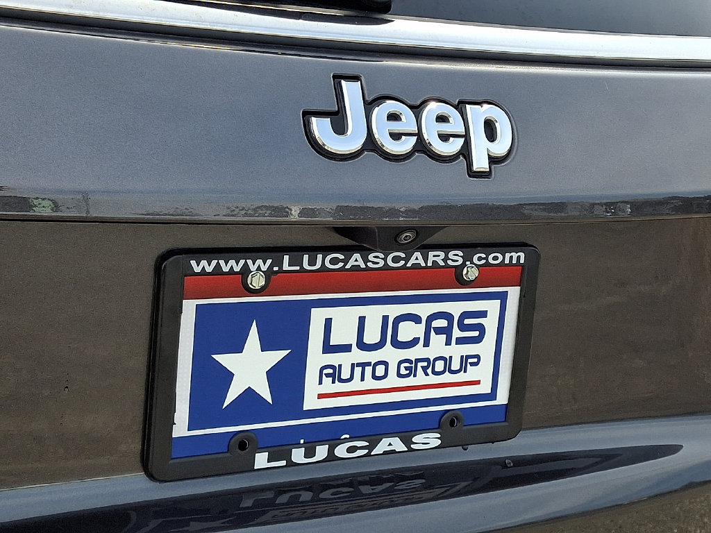 Used 2023 Jeep Compass Latitude AWD/4WD image 32