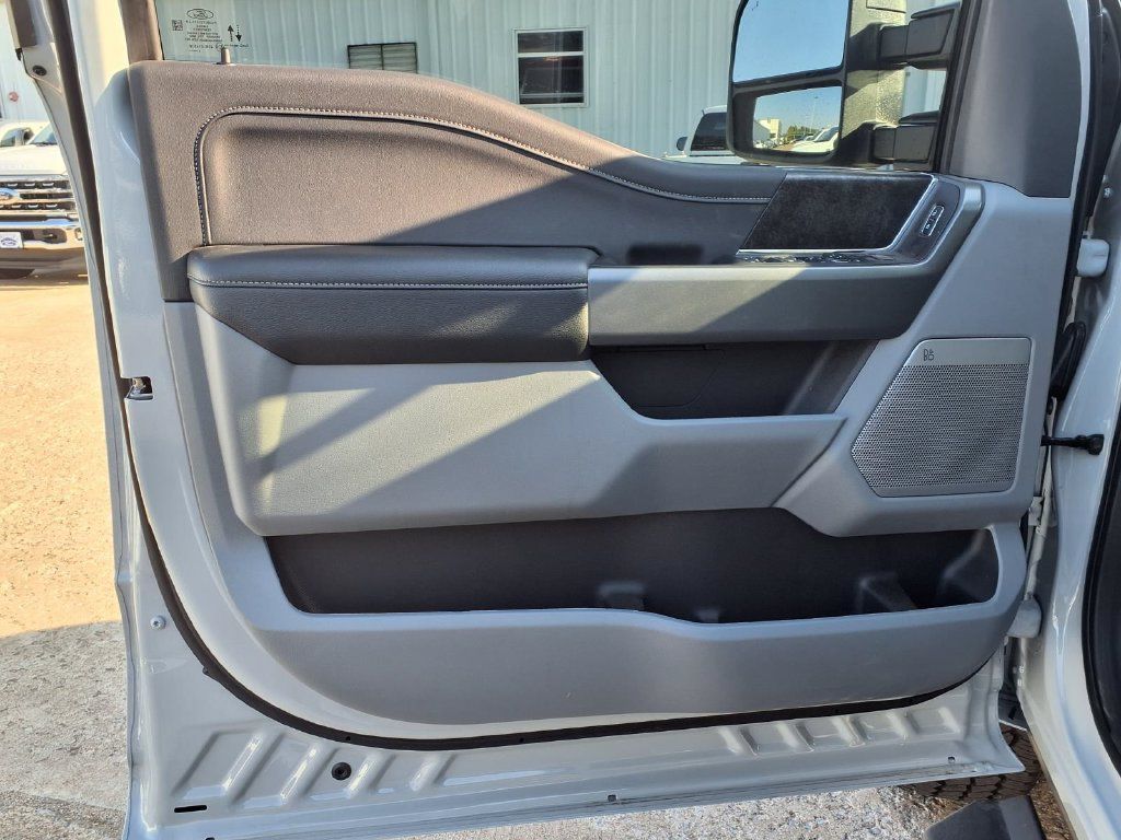 New 2026 Ford F250 XLT w/ XLT Premium Package AWD/4WD image 7