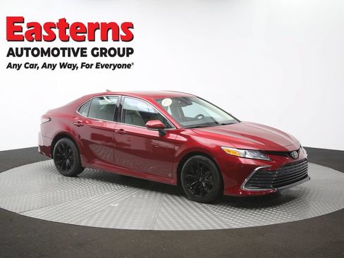 Used 2021 Toyota Camry XLE AWD/4WD image 48