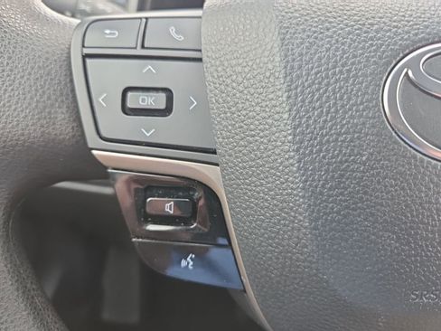 Used 2025 Toyota Camry LE image 21