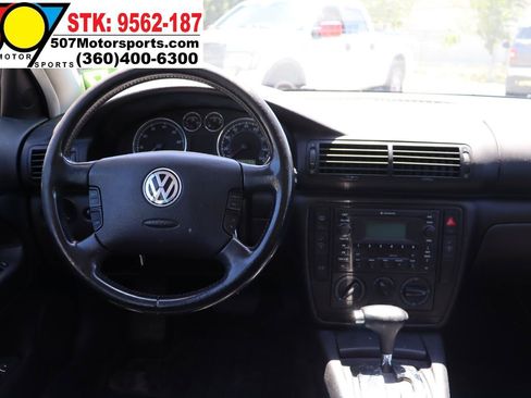 Used 2003 Volkswagen Passat GLS FWD image 16