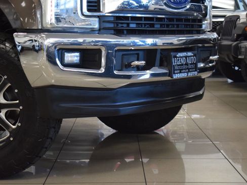 Used 2017 Ford F350 XLT w/ XLT Premium Package image 5