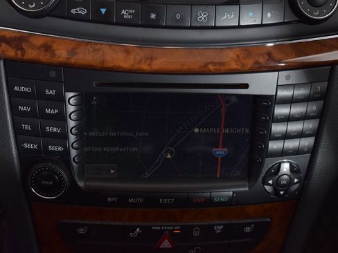 Used 2004 Mercedes-Benz E 500 Sedan image 20