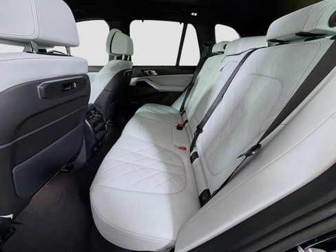 New 2026 BMW X5 xDrive40i w/ M Sport Package image 25