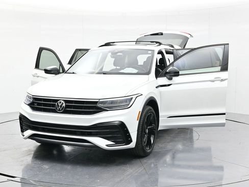 Used 2023 Volkswagen Tiguan SE R-Line FWD image 50
