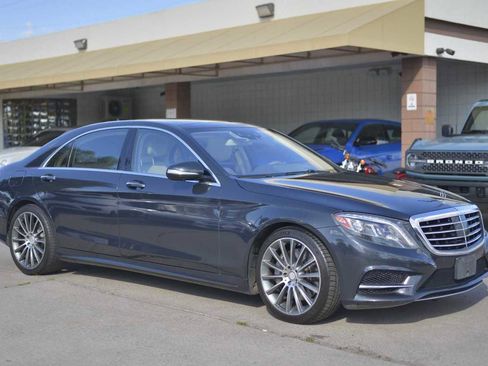 Used 2016 Mercedes-Benz S 550 Sedan w/ Sport Package w/ Sport Package image 3