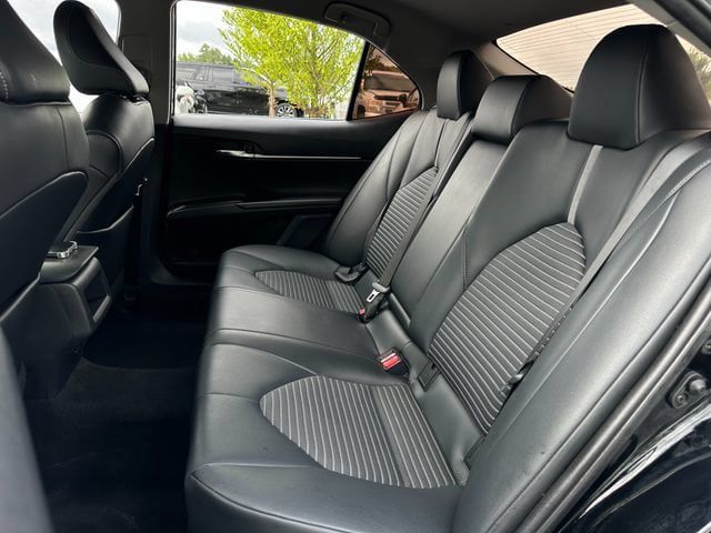 Used 2021 Toyota Camry SE FWD image 18