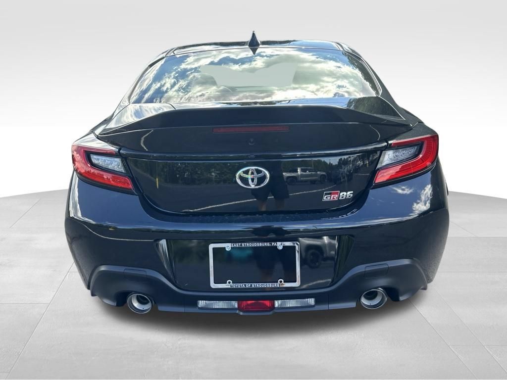 New 2026 Toyota GR86 Premium RWD image 4