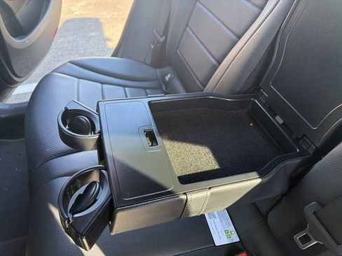 Used 2020 Mercedes-Benz GLC 300 4MATIC image 61