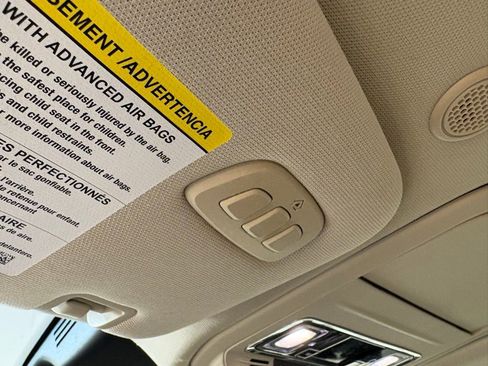 Used 2020 Lincoln Aviator Reserve w/ Elements Package Plus image 23