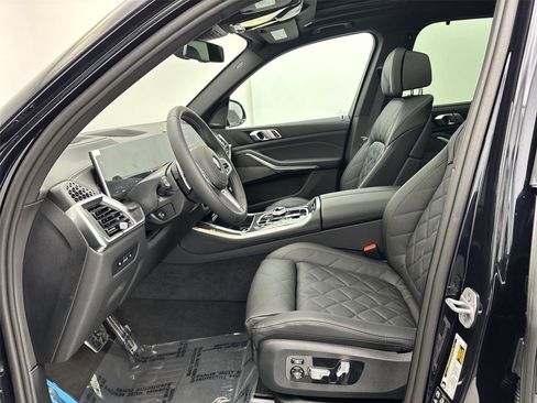 New 2026 BMW X5 M60i image 25