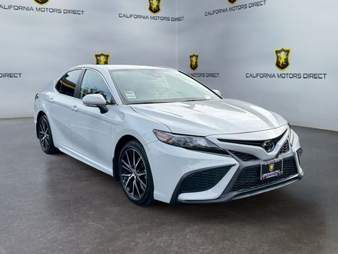 Used 2023 Toyota Camry SE FWD image 7