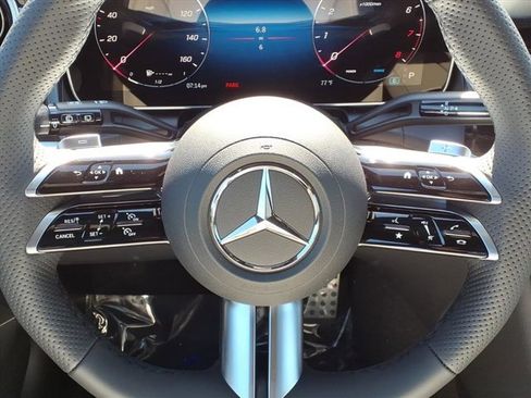 New 2026 Mercedes-Benz GLC 300 GLC 300 image 8