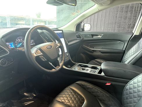 Used 2024 Ford Edge Titanium image 13