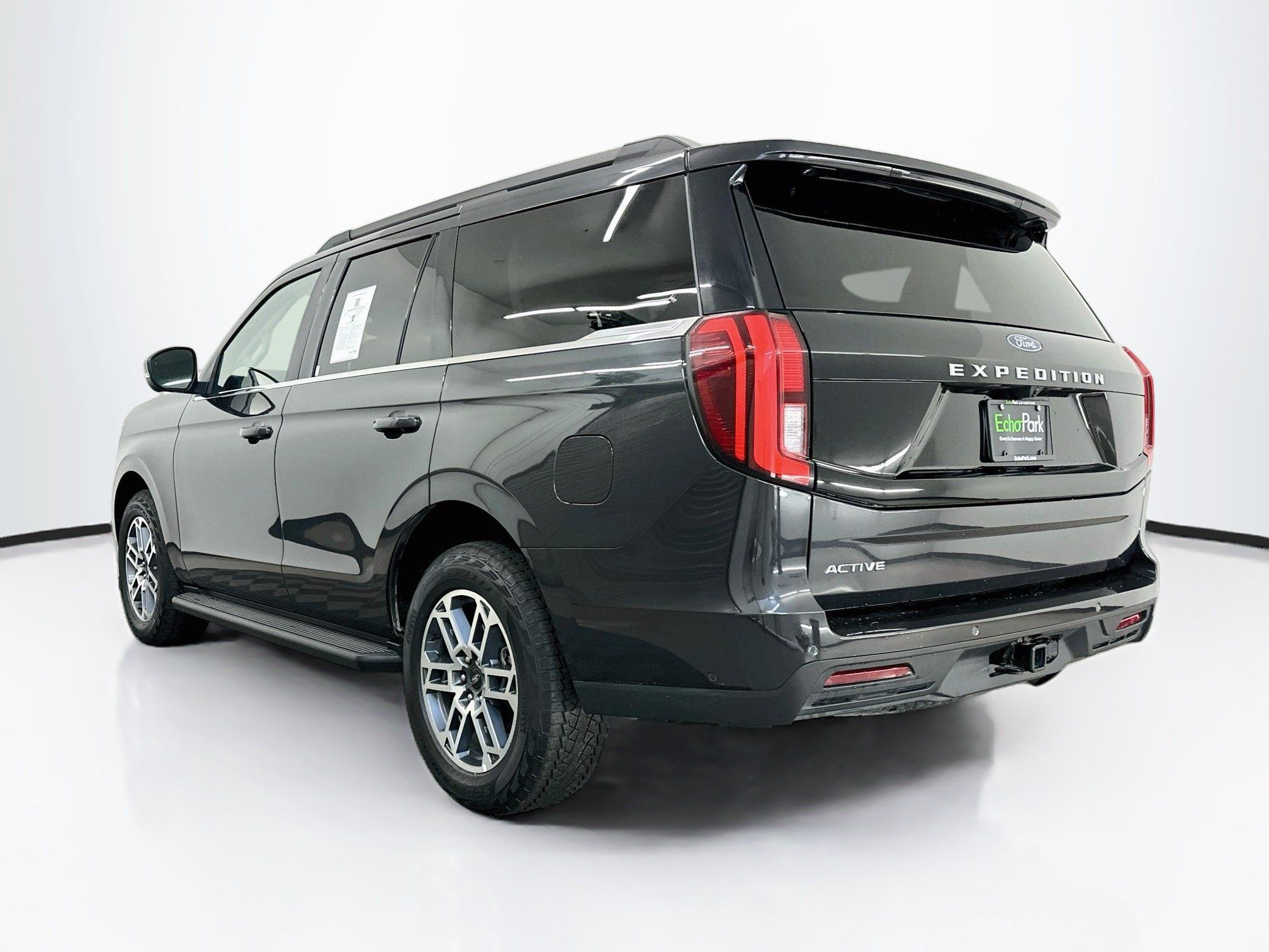 Used 2025 Ford Expedition Active AWD/4WD image 5