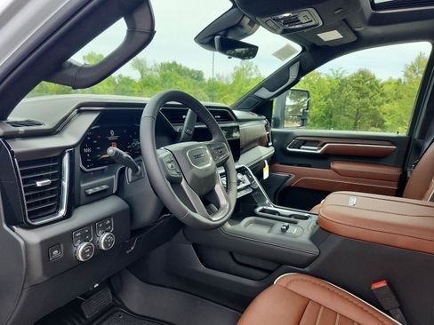 New 2026 GMC Sierra 3500 Denali Ultimate AWD/4WD image 14
