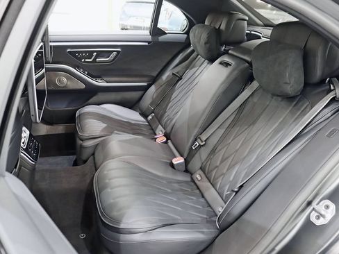Used 2024 Mercedes-Benz S 63 AMG S image 36