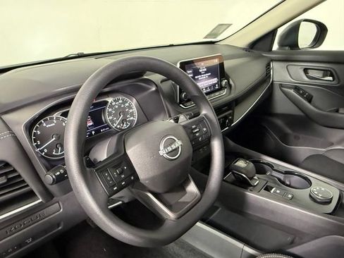 Used 2025 Nissan Rogue S AWD/4WD image 15