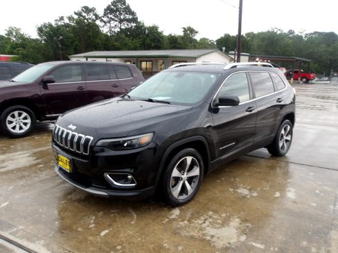 Used 2020 Jeep Cherokee Limited image 2