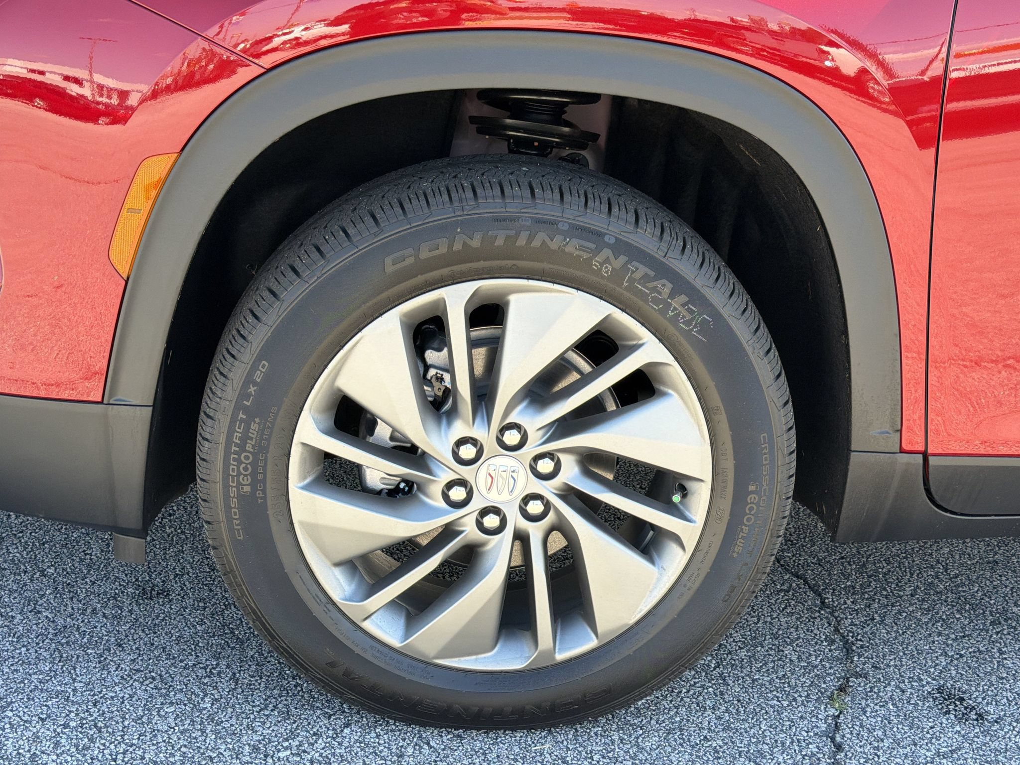 New 2027 Buick Enclave Preferred w/ LPO, Floor Liner Package FWD image 25