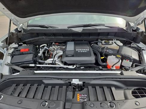 Used 2025 Chevrolet Silverado 1500 RST AWD/4WD image 38