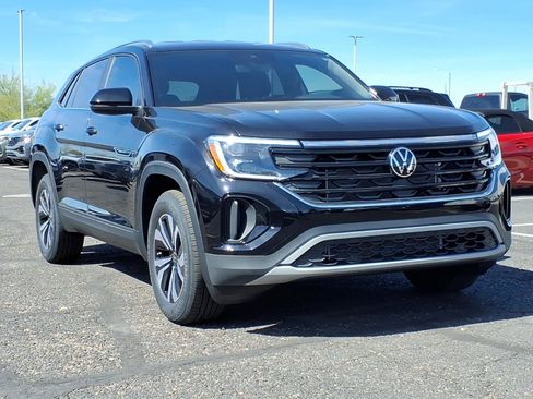 New 2026 Volkswagen Atlas Cross Sport SE image 1