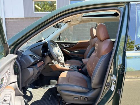 Used 2023 Subaru Forester Touring AWD/4WD image 21