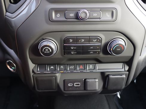 Used 2026 Chevrolet Silverado 1500 Custom AWD/4WD image 26