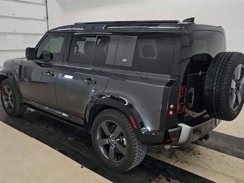 Used 2023 Land Rover Defender 110 X-Dynamic SE image 2