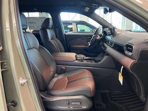 New 2026 Honda Pilot TrailSport image 7