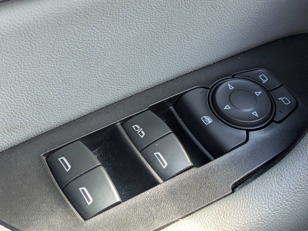 Used 2020 Chevrolet Blazer LT AWD/4WD image 30