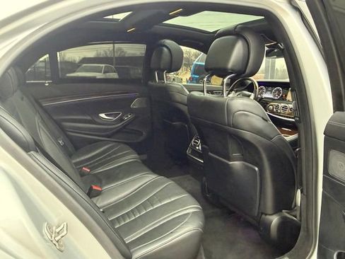 Used 2016 Mercedes-Benz S 550 4MATIC Sedan image 32