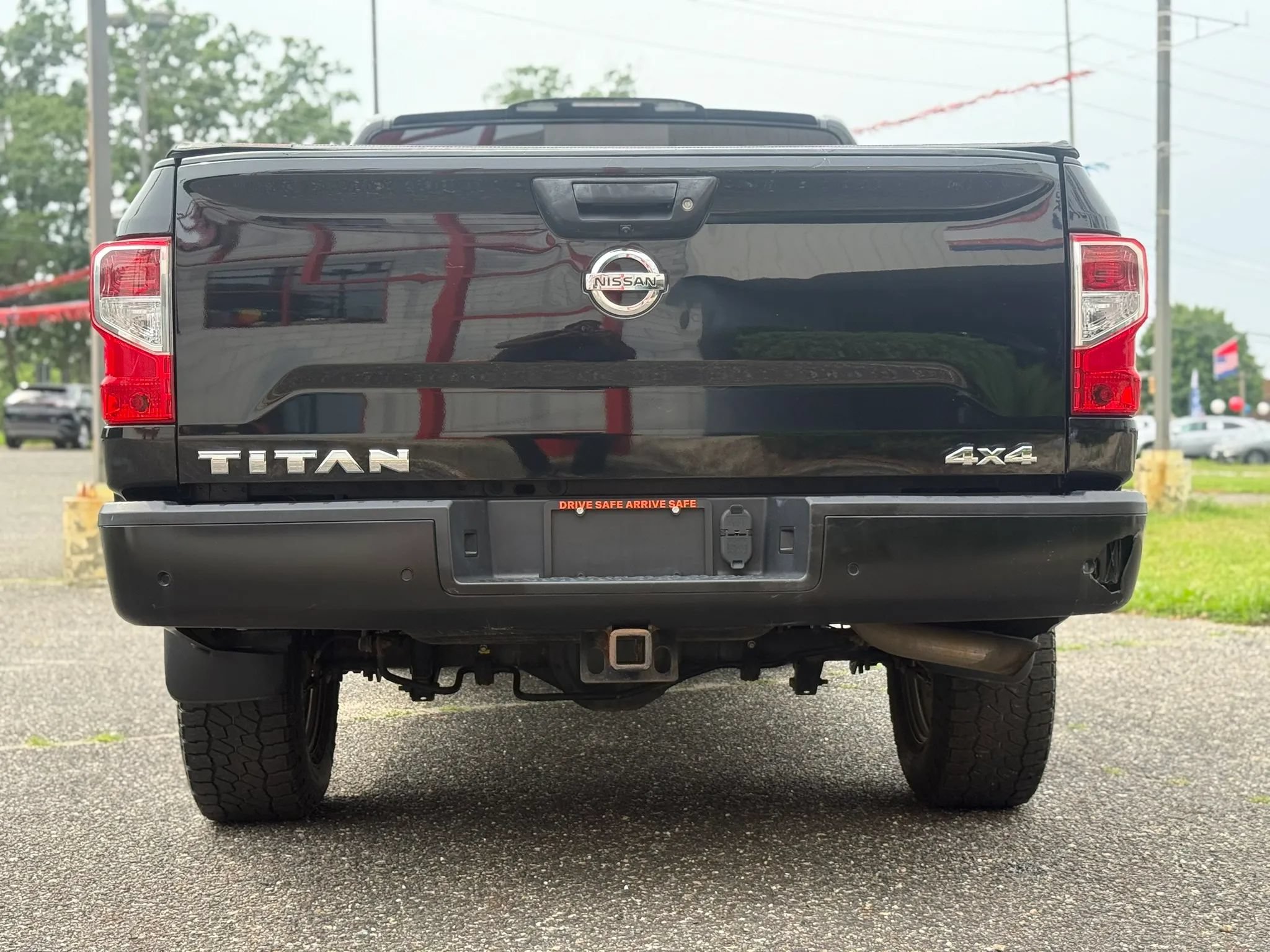 Used 2020 Nissan Titan S w/ S Utility Package AWD/4WD image 4