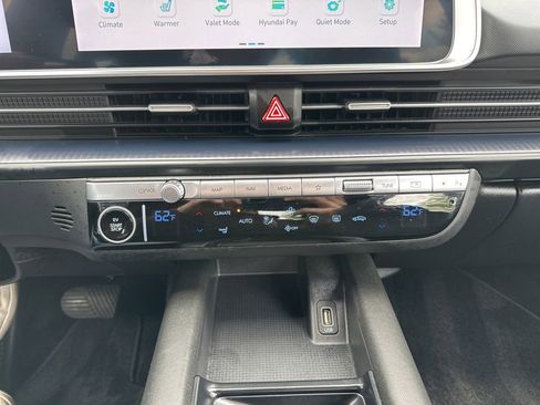 Used 2024 Hyundai Ioniq 6 SE AWD/4WD image 35
